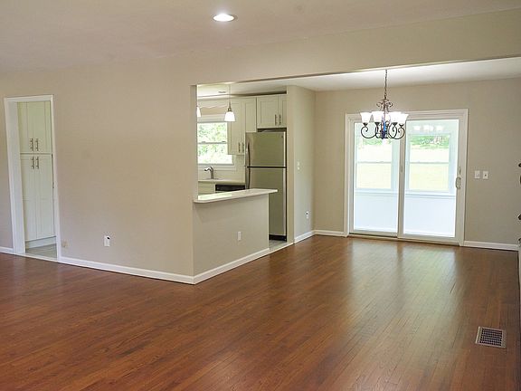 Living room & dinning room