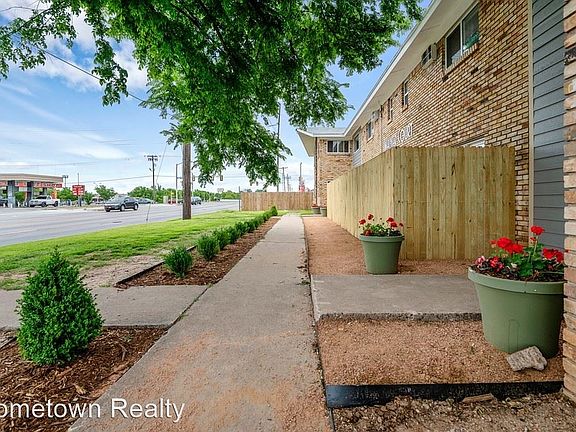 4th image of 508 SW 59th St APT 19