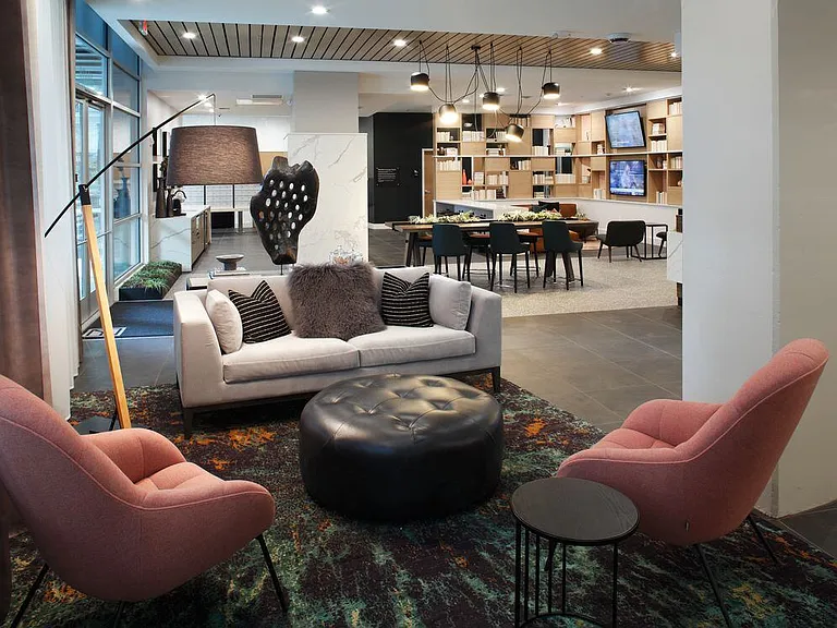 Leasing Office