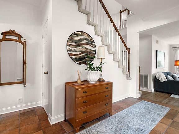 3rd image of 34 Plum Blossom Pl