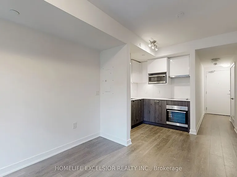 195 Redpath Ave #914 — Photo 12