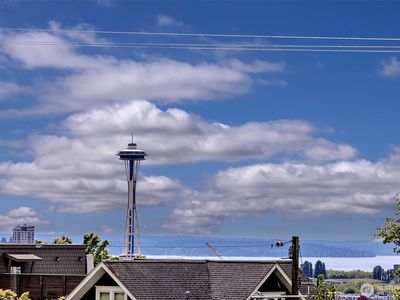 2214 10th Avenue E, Seattle, WA, 98102