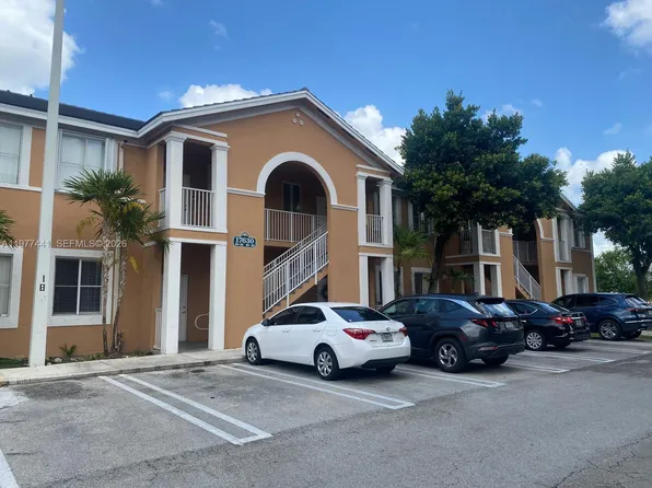 17630 NW 73rd Ave #1024, Hialeah, FL 33015