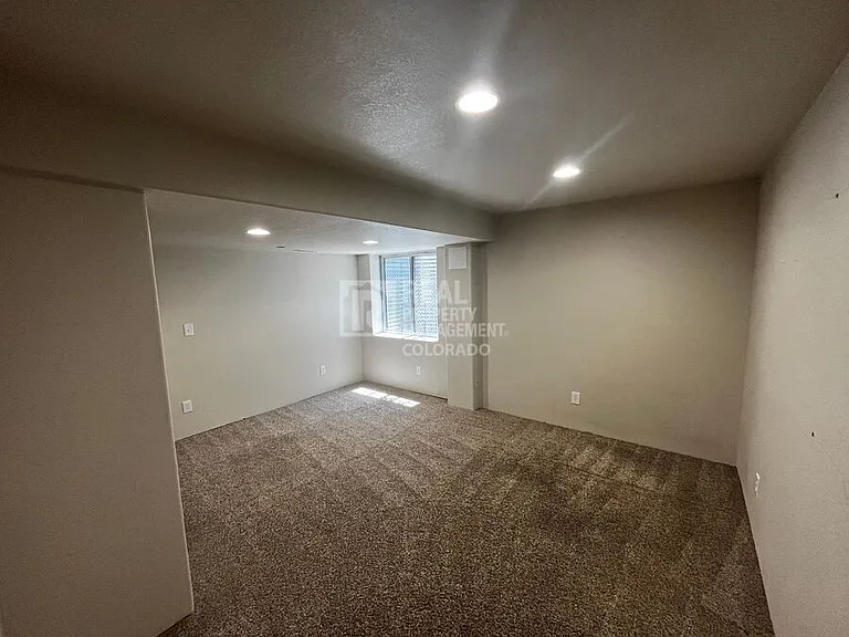 8464 Calumet Way — Photo 17