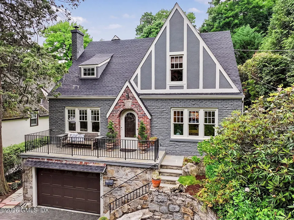 46 Valleywood Rd