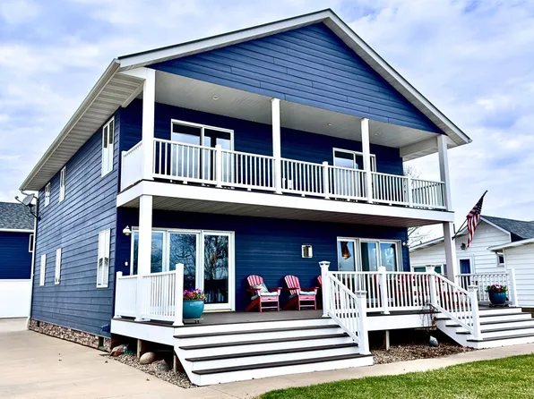 7406 Twin Lakes Rd, Manson, IA 50563