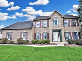 3200 Muirfield Rd, Center Valley, PA 18034