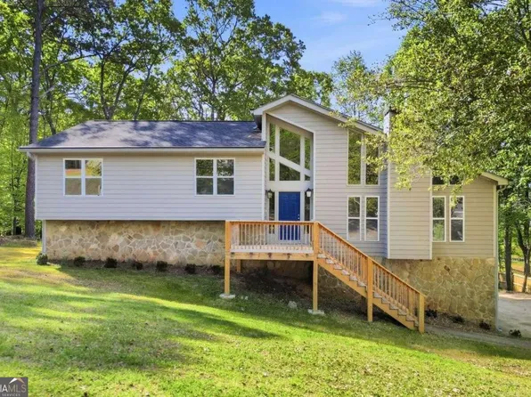 6870 Creekwood Dr, Douglasville, GA 30135