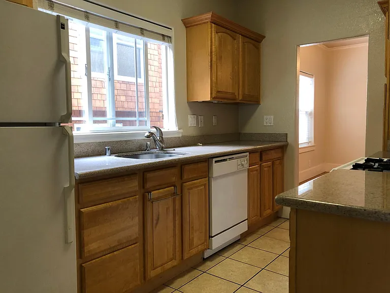93 Glen Ave — Photo 11