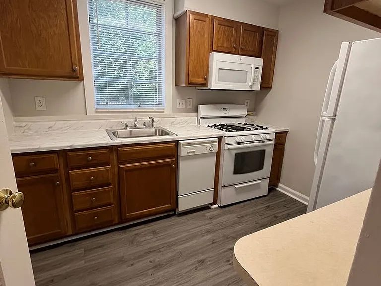 133 W Reed Ave — Photo 4