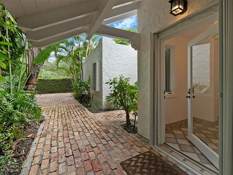 3797 El Prado Blvd — Photo 3