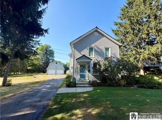 20 Lakeview Ave, Fredonia, NY 14063
