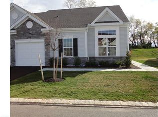 53 Timber Hill Dr, Monroe Twp, NJ 08831