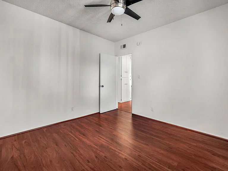 1426 N Vista St #10 — Photo 10