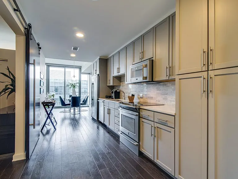 1212 Laurel St #1710 — Photo 7