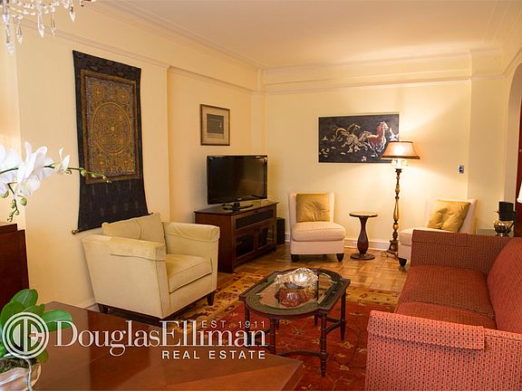 2nd image of 25 Central Park W APT 5W