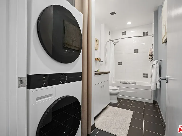 1100 Wilshire Blvd #2201 — Photo 20