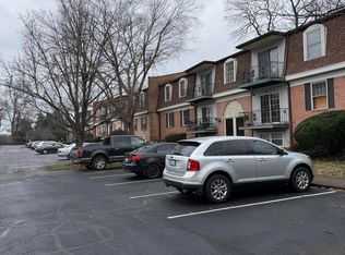 303 Chanel Ct APT 7, Louisville, KY