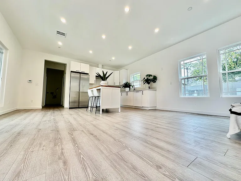 606 W Dryden St #A — Photo 1