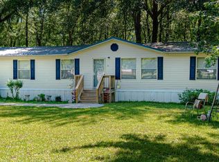 323 Clydeville Ln, Cottageville, SC 29435