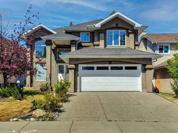 132 SE Evergreen Close NW, Calgary, AB T2Y 2X8