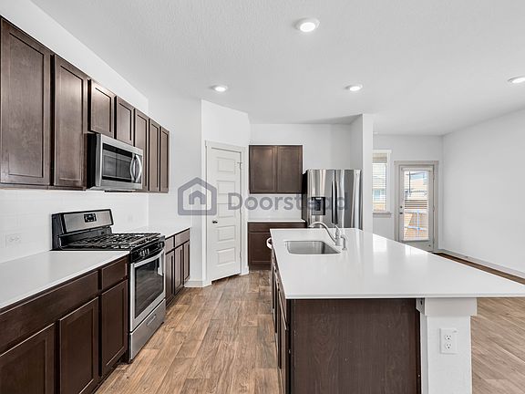5th image of 215 Lavaca River Ln