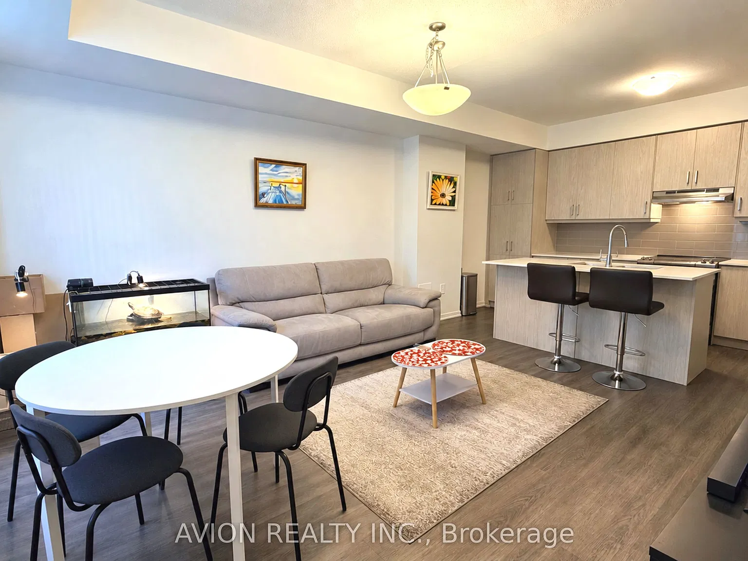 3 bed, $3,500 — Photo 2