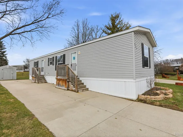 807 Swan St, Rochester, MI 48309