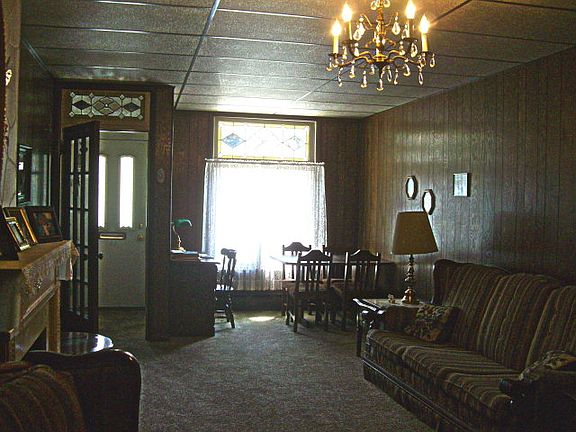 5th image of 509 E Center St