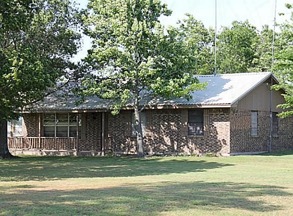 2nd image of 2934 County Road 4105