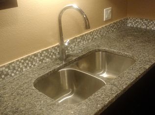 1121 Chelwood Park Blvd NE APT 3, Albuquerque, NM 87112