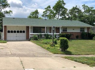 939 Castro Ln, Cincinnati, OH 45246