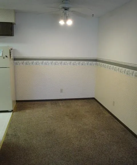 632 Lunar Ln — Photo 4