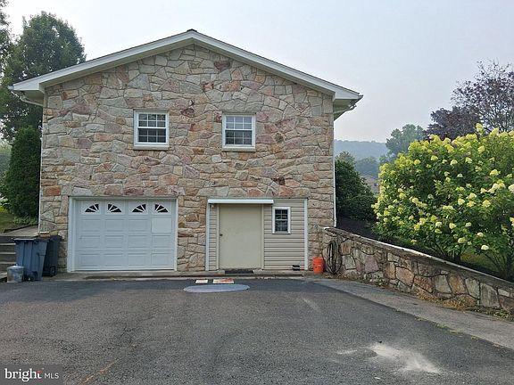 4th image of 12910 Growdenvale Dr NE