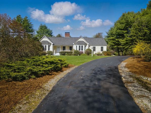72 McAllister Road, Bedford, NH 03110