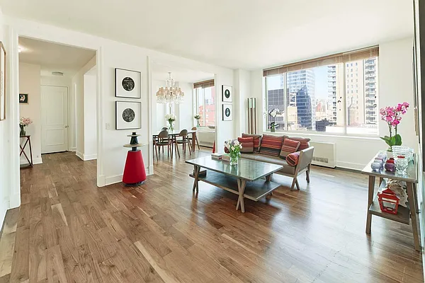 Sold by Sotheby's International Realty | media 18