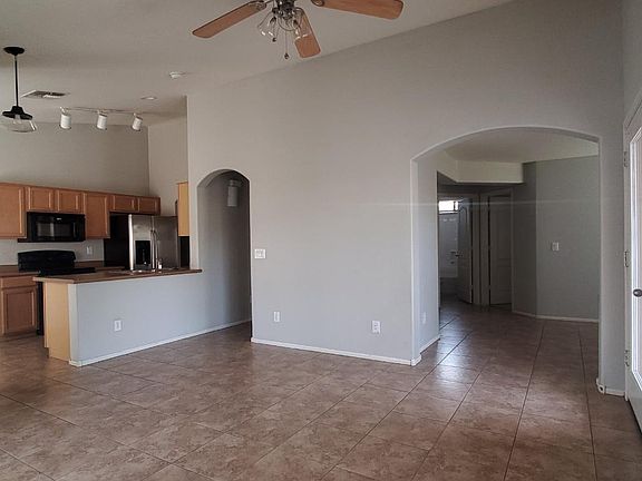4th image of 1652 E Kelsi Ave