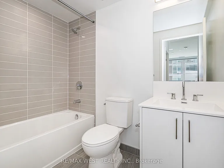 4010 Eglinton Ave W #815 — Photo 10