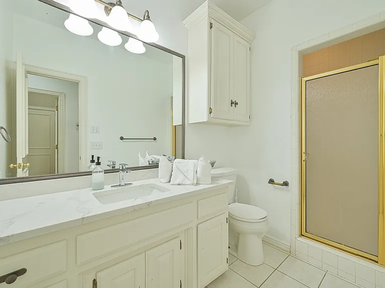 2424 Ashebury Way — Photo 41