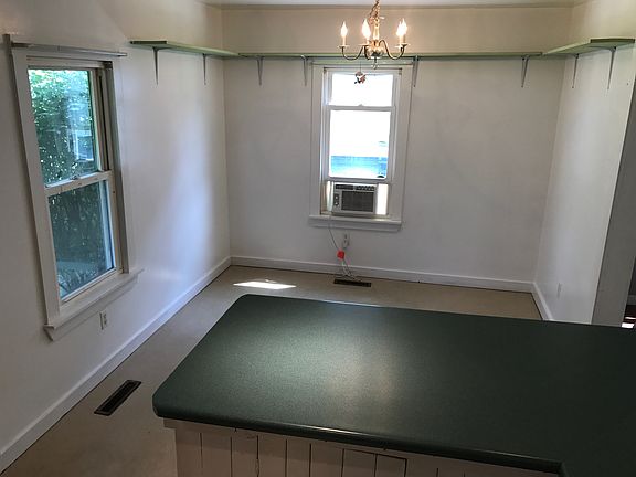dining area off kitchen