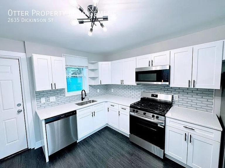 2635 Dickinson St — Photo 9