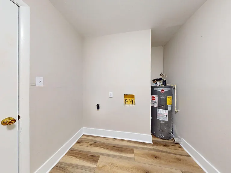1217 Frederick Rd — Photo 11