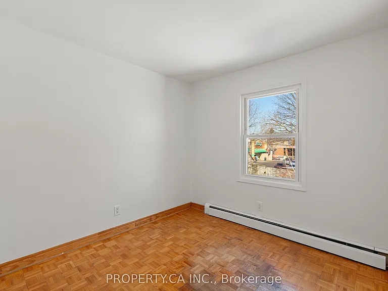 120 Stephenson Ave #UPPER — Photo 12