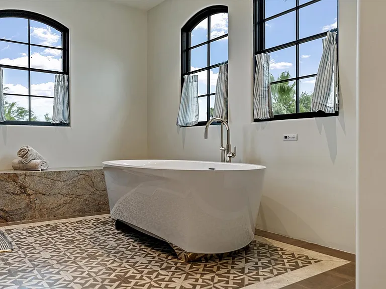 6717 E Solano Dr — Photo 44
