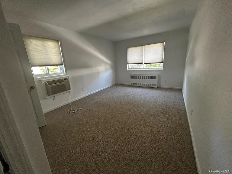 304 Dawson Ln — Photo 8