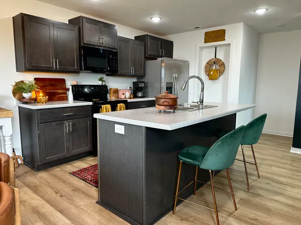 301 Great Plains Street, Nixa, MO 65714