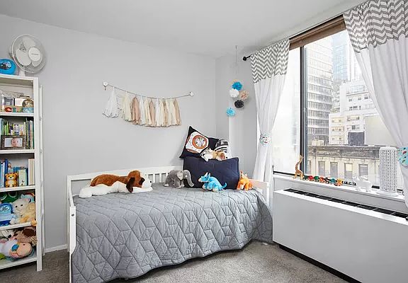 4th image of 309 E 49th St APT 8E