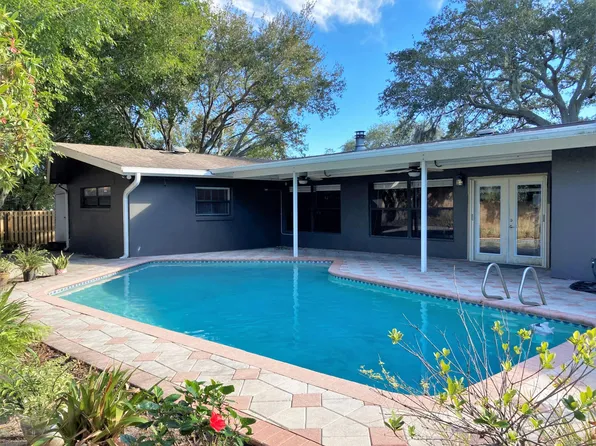 2101 14th Ave SW, Largo, FL 33770