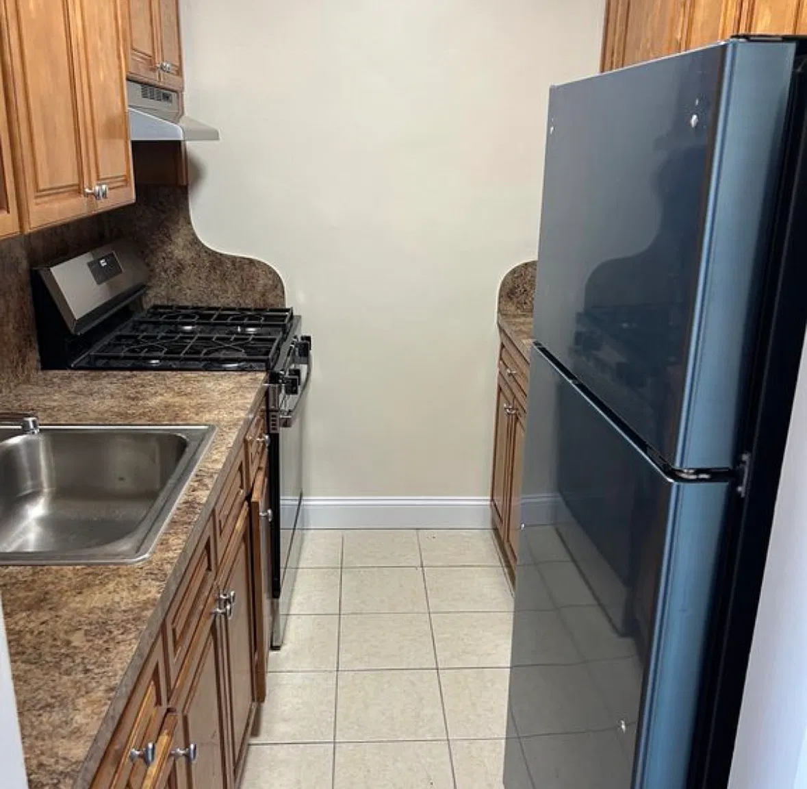 2 bed, $2,400 — Photo 4