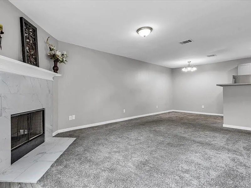 3 bed, 3.0 bath, 1402 sqft, $1,575 — Photo 4